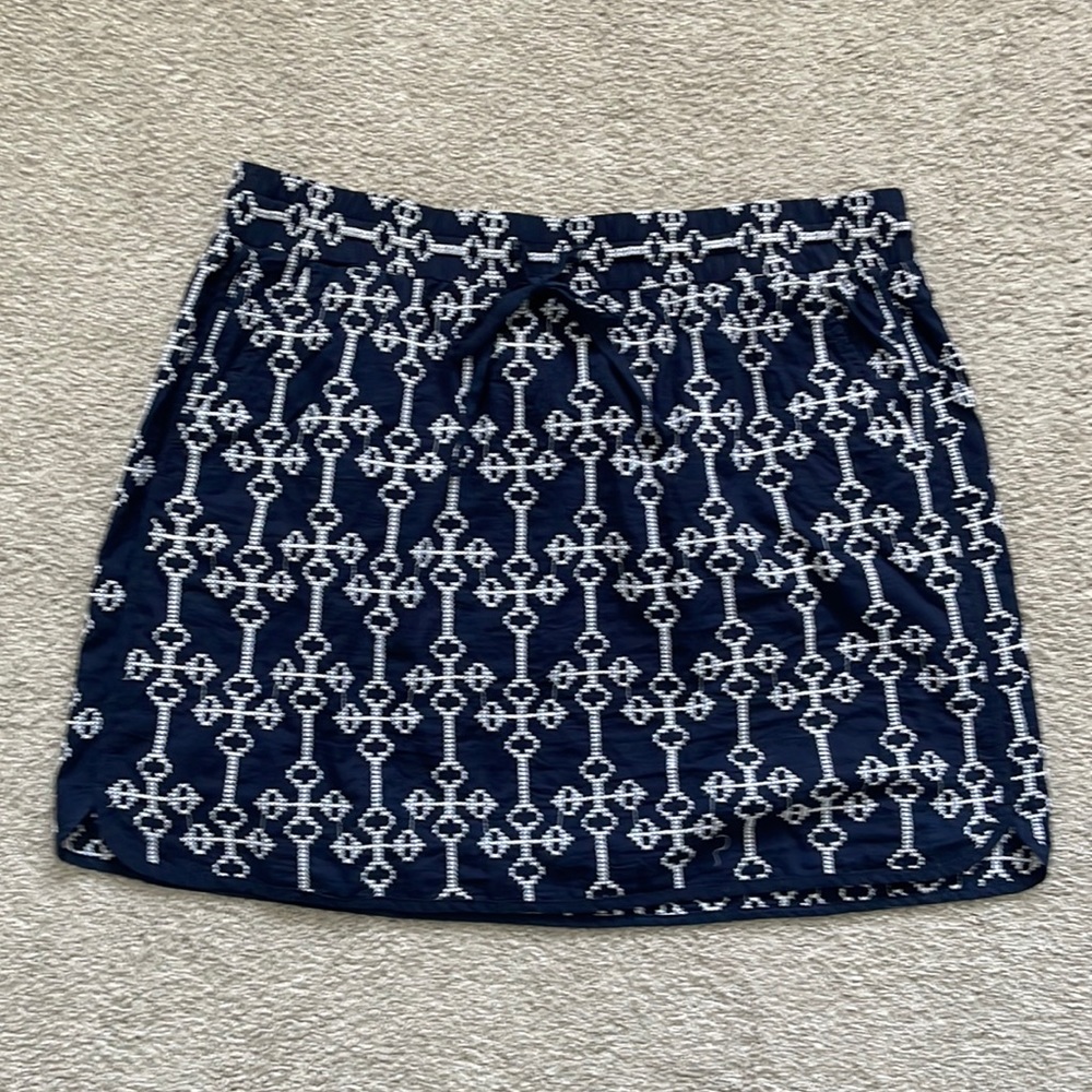 GAP Embroidered Skirt - Picture 1 of 5